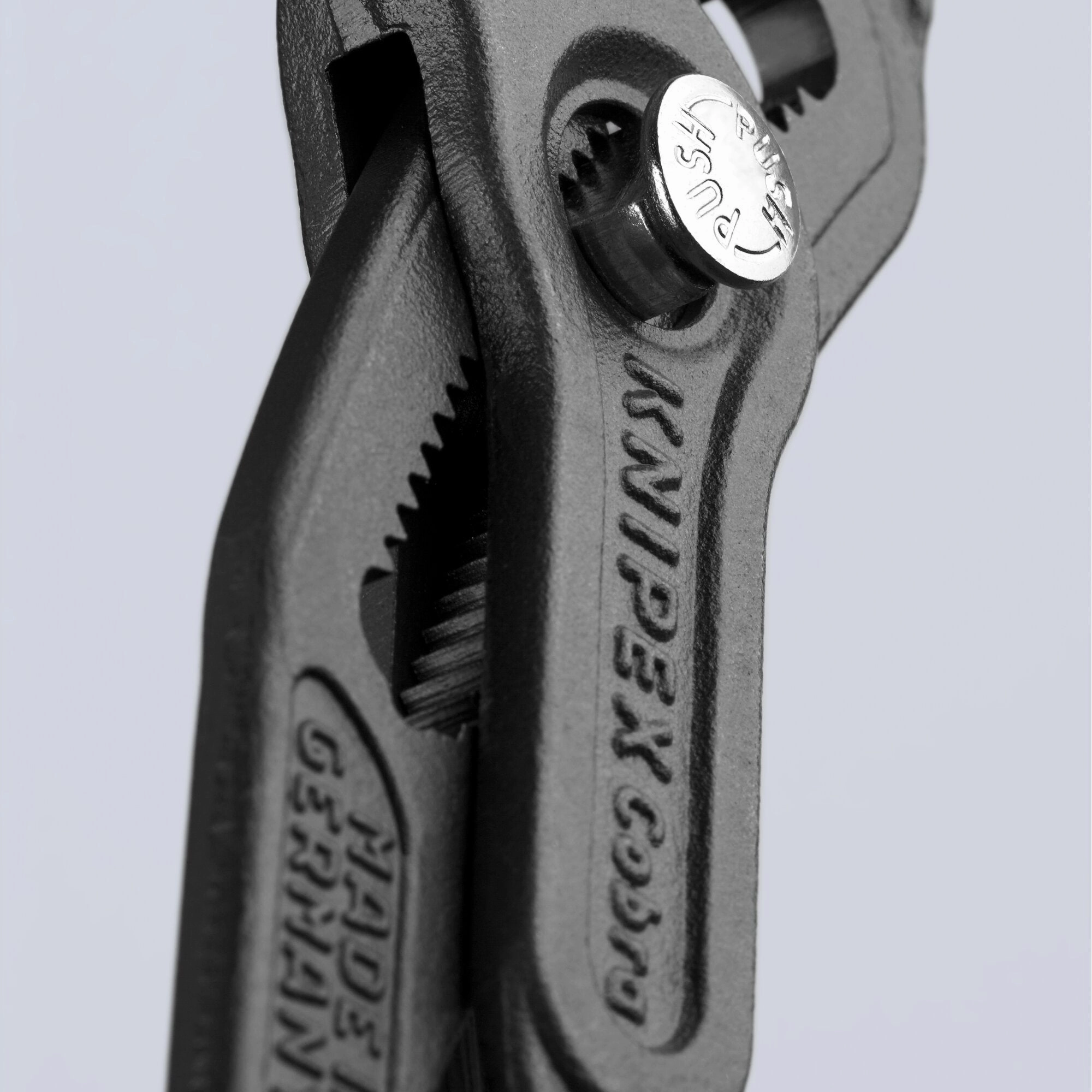 Knipex 9K 00 80 147 US 2 Pc 10" Cobra Water Pump and Pliers Wrench Set