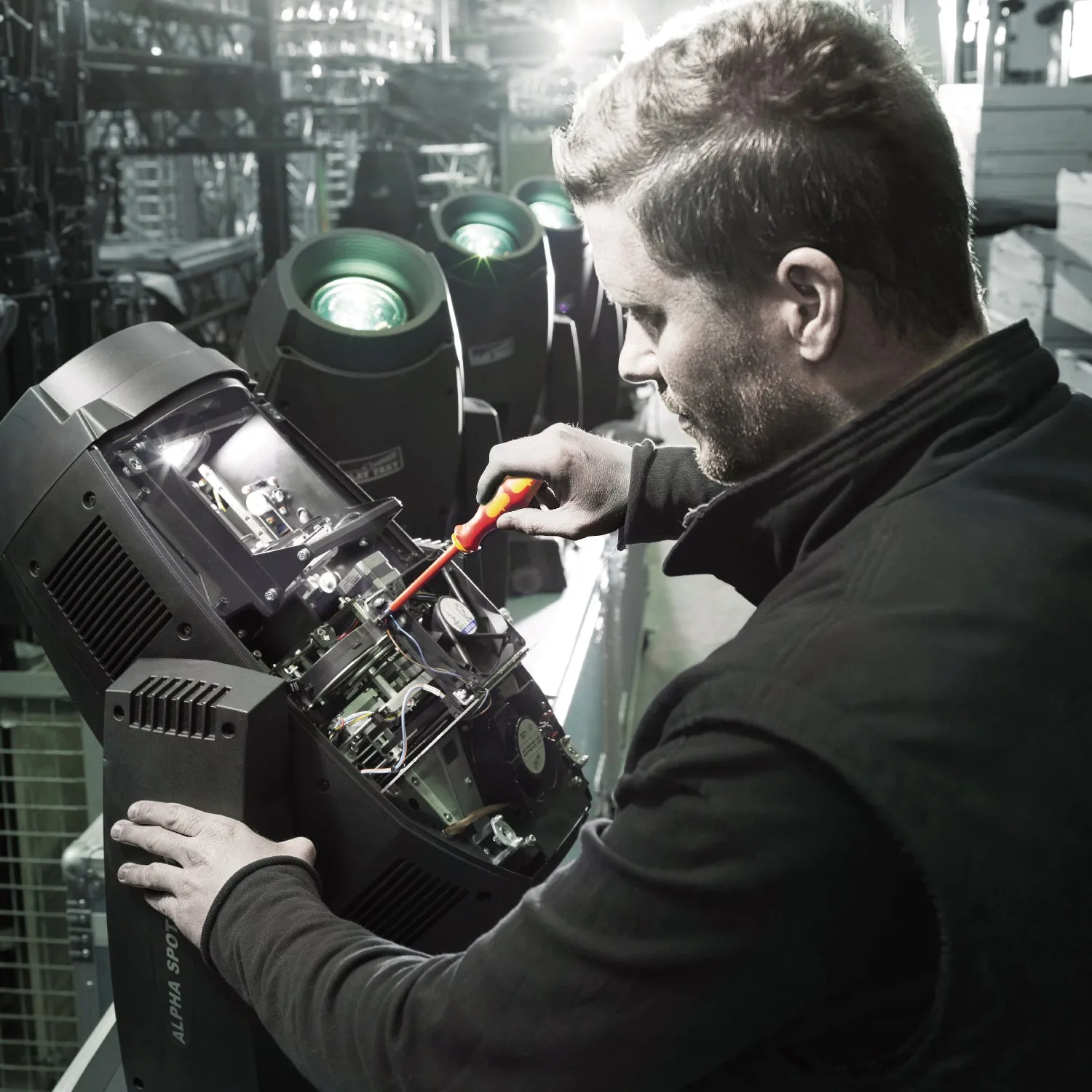 Wera 160 iS VDE Insulated screwdriver with reduced blade diameter for slotted screws, 0.6 x 3.5 x 100 mm